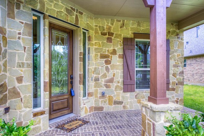 Building Photo - 1910 Graystone Hills Dr