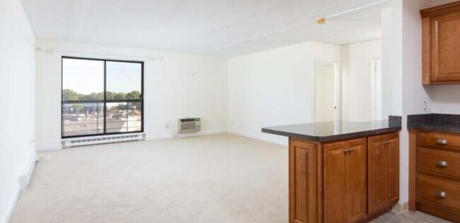 Building Photo - 46 Cochituate Rd