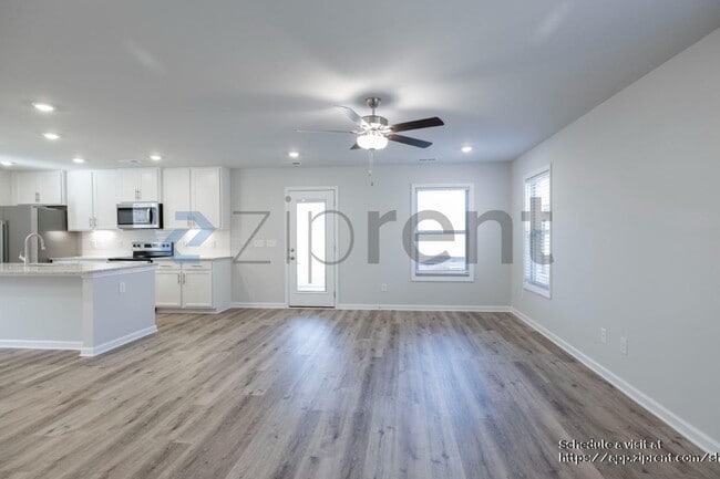 Building Photo - 27935 Chalmers Cir