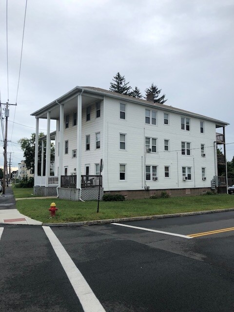 Building Photo - 573 Chicopee St
