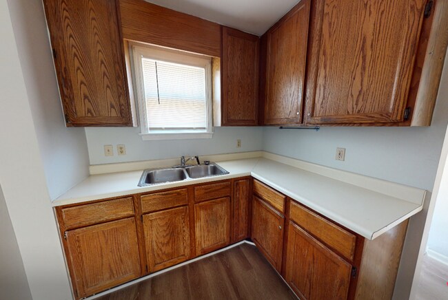 Foto del edificio - 785 N. Maple-785-1