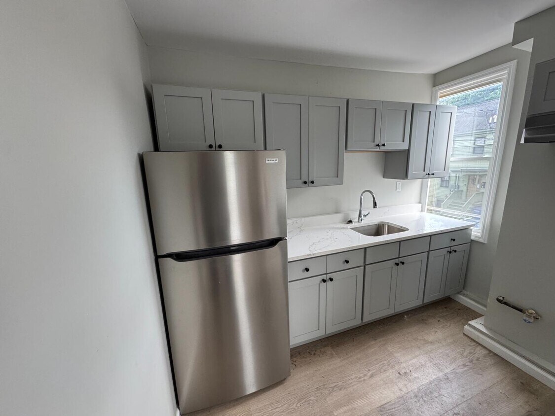 Foto principal - 122 Liberty St