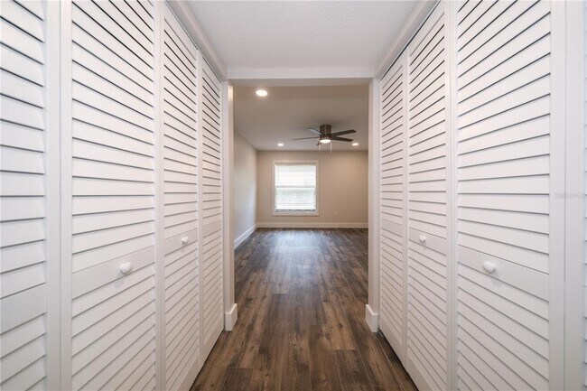 Building Photo - 3401 Tallywood Ln