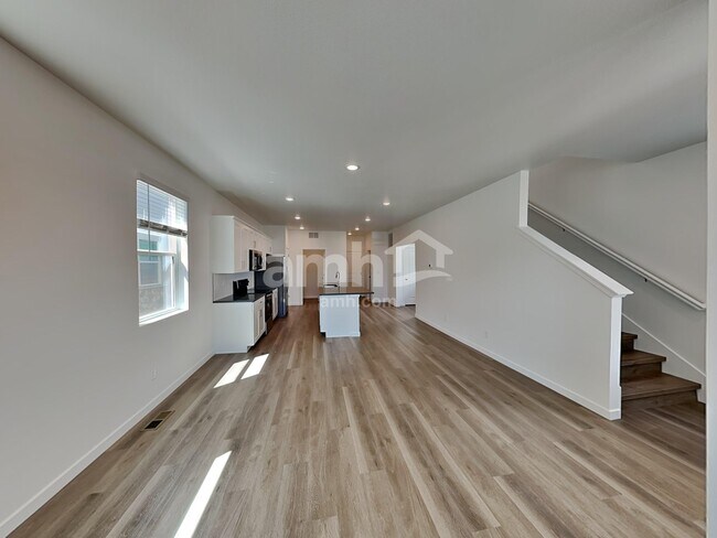 Foto del edificio - 23563 E 3rd Pl