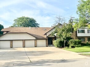 Building Photo - 307 Walters Ln