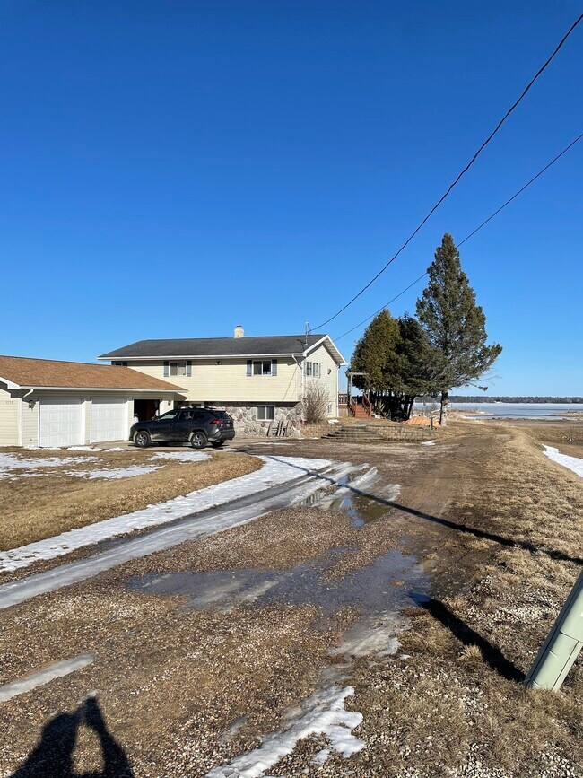Home - 9758 S.40 Ln