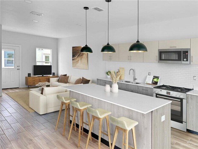 Foto del edificio - 4804 Tyler Ave