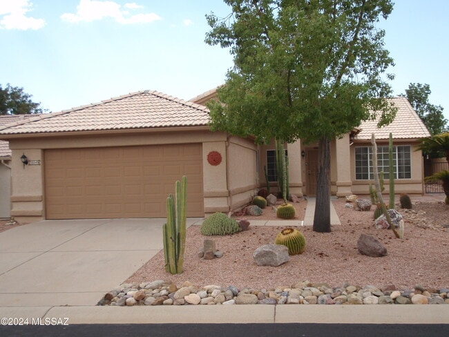 Building Photo - 38040 S Elbow Bend Dr