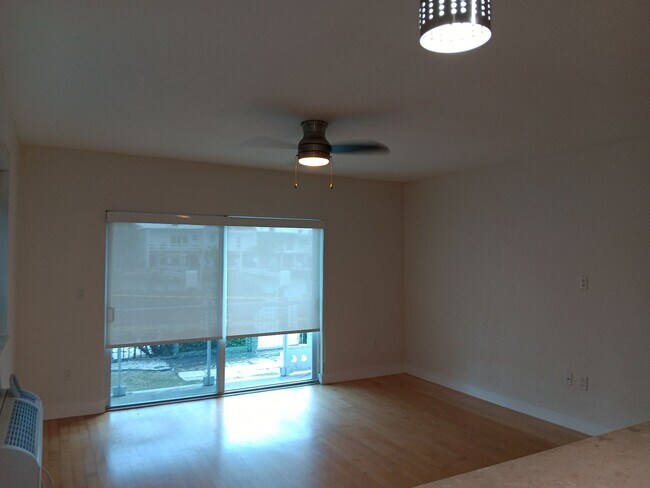 Building Photo - IMAIM Property
