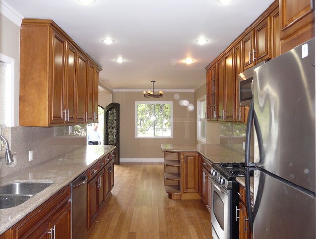 Foto del edificio - 13046 Greenleaf St