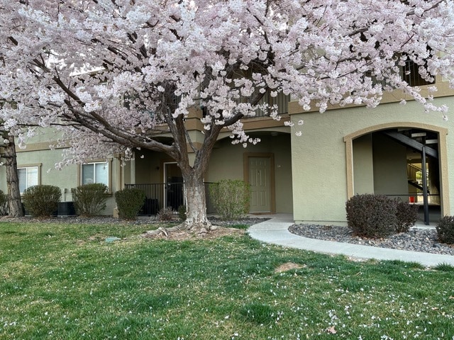 Building Photo - 6850 Sharlands Ave