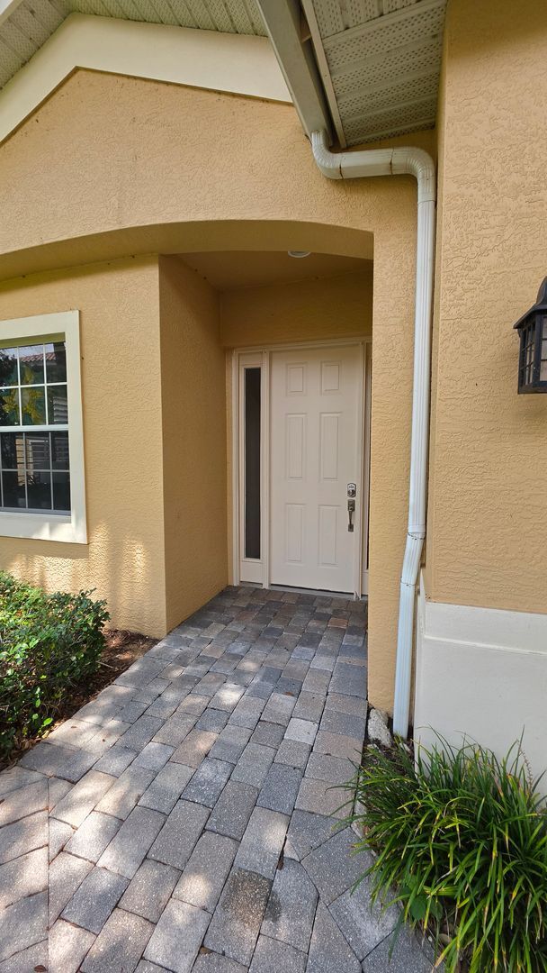 Foto del edificio - 3 bedroom 3 bathroom 2 car garage townhome in Mission Inn.