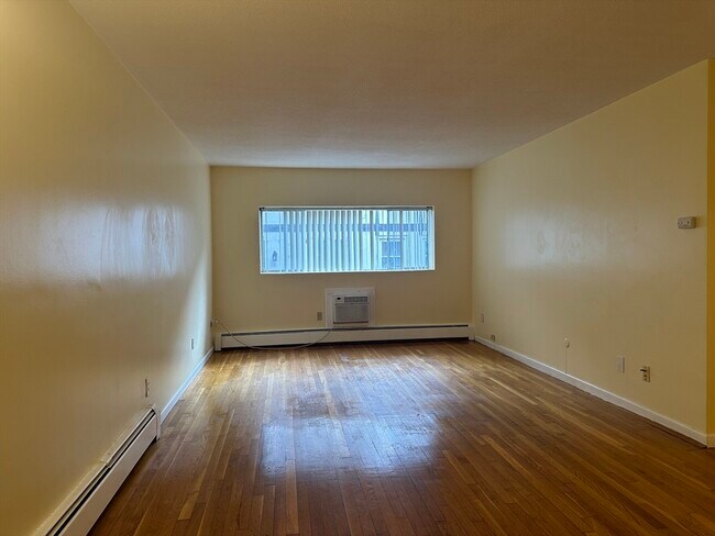 Foto del edificio - 135 Neponset Ave
