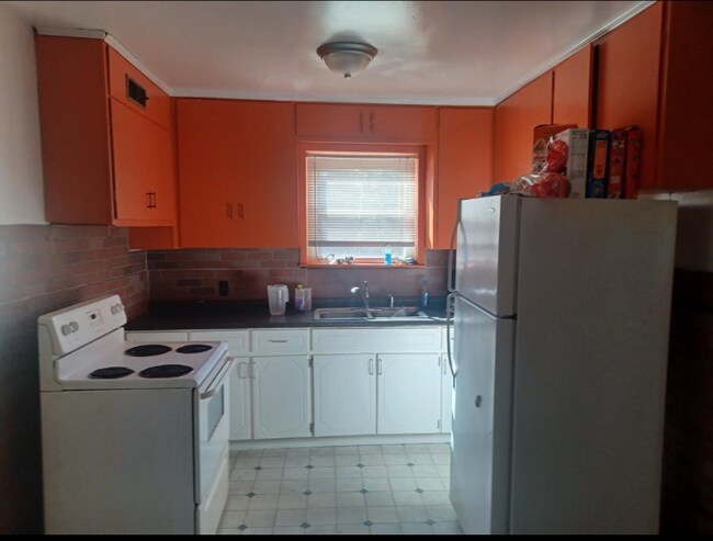 Foto del edificio - 404 Brown St