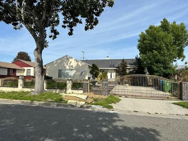 Building Photo - 11708 Wilkie Ave