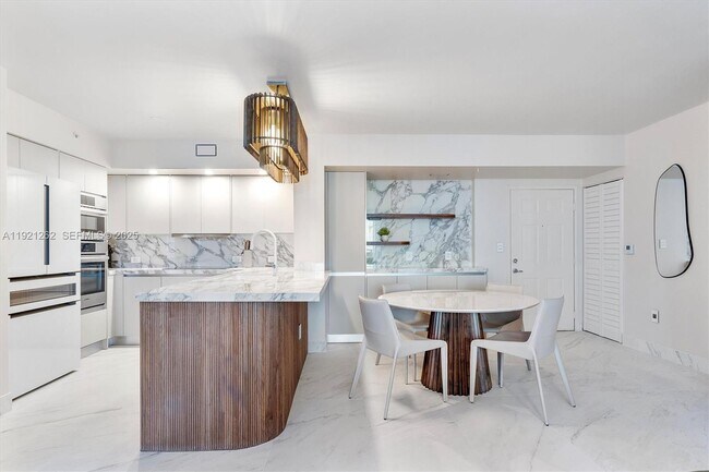 Building Photo - 2080 S Ocean Dr