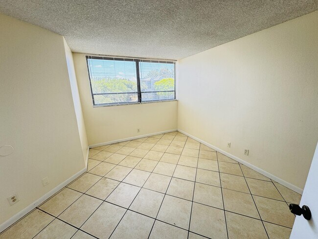 Foto del edificio - 1820 N Congress Ave