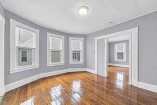 Building Photo - 71 Knox St