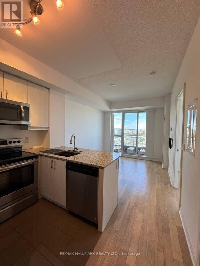 Photo du bâtiment - 9205 Yonge St