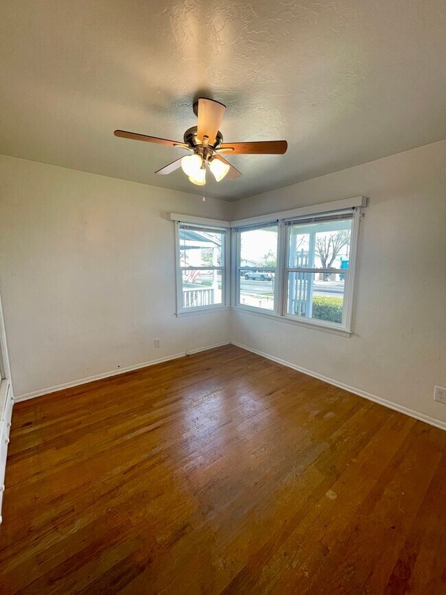 Foto del edificio - 615/621 Vine