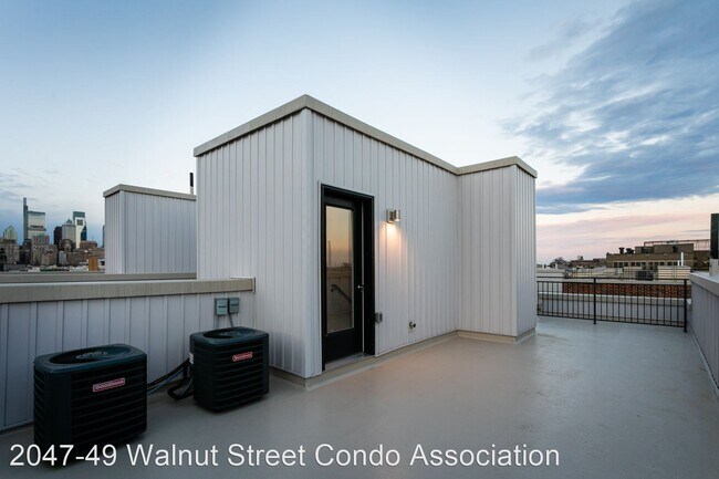 Building Photo - 3 br, 2.5 bath House - 1304 S Woodstock St...