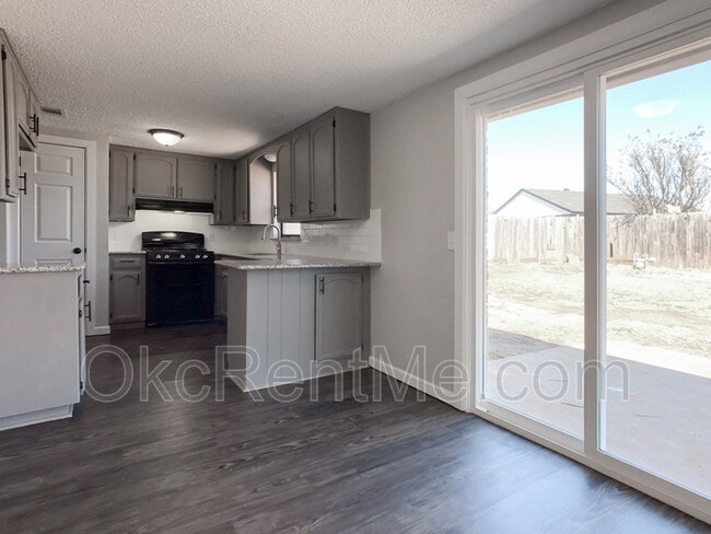 Building Photo - 10312 S Winston Way