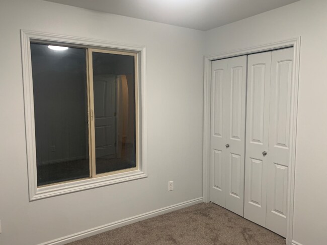 Foto del edificio - 1049 Manchester Ct