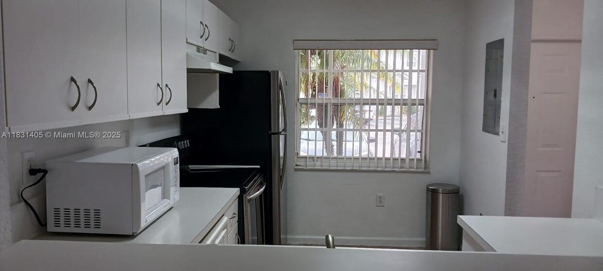 Primary Photo - 14045 SW 121st Pl