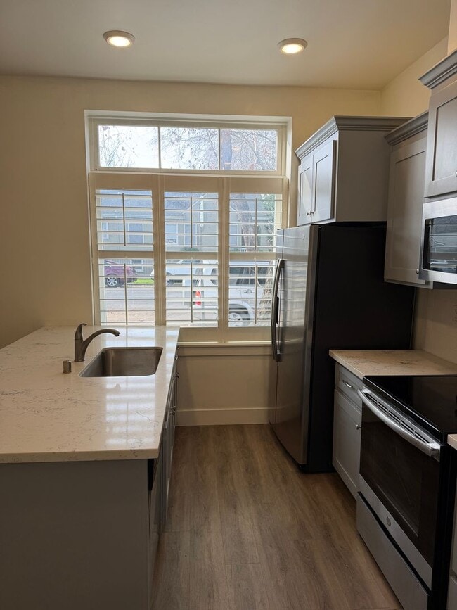 Building Photo - 303 U St