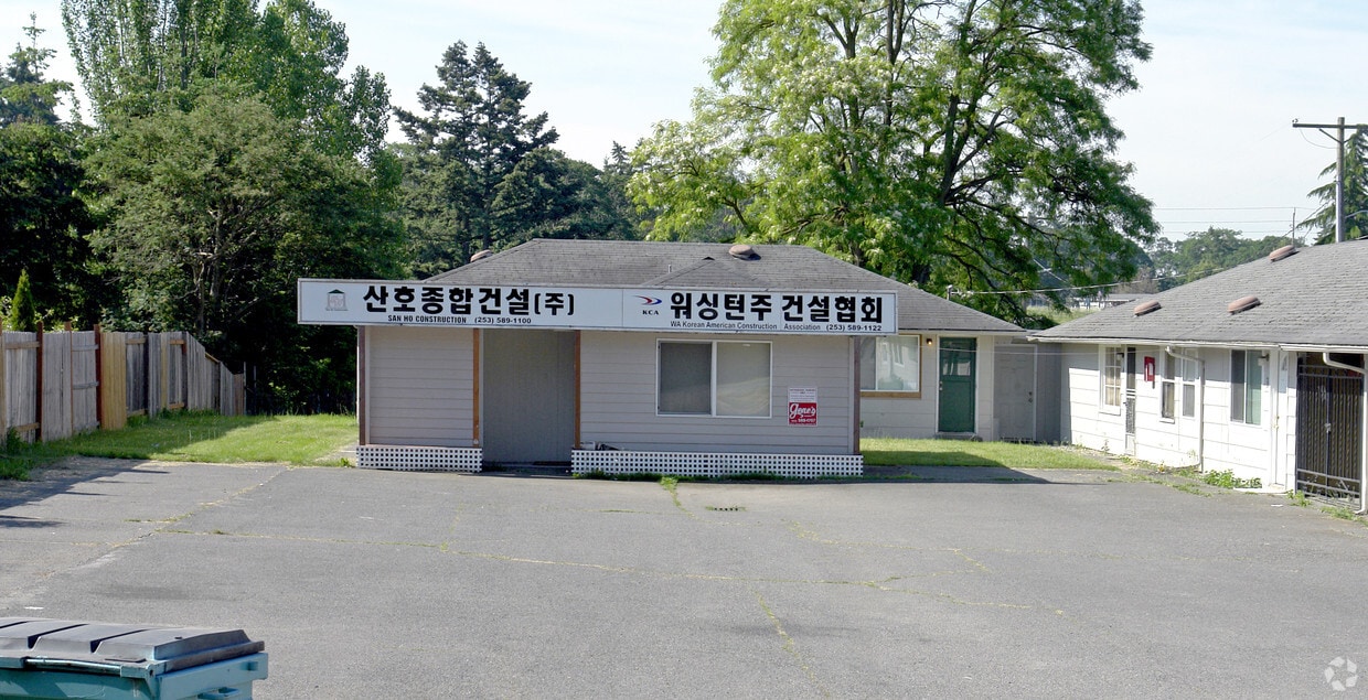 Building Photo - 3266 92nd St S