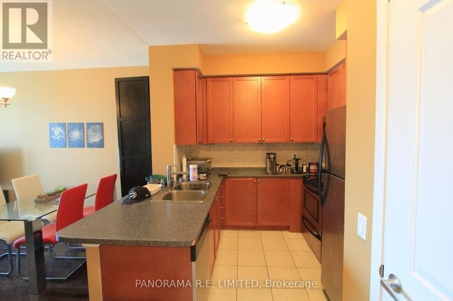 Photo du bâtiment - 235-2235 Sherway Gardens Rd