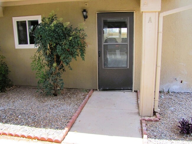 Building Photo - 4416 Plaza Vista