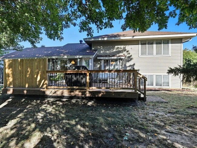 Foto del edificio - 8349 Sheridan Ave N