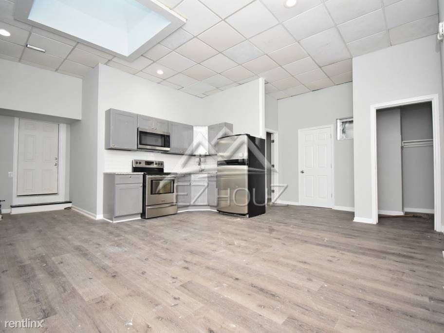 Primary Photo - 2415 Greenmount Ave