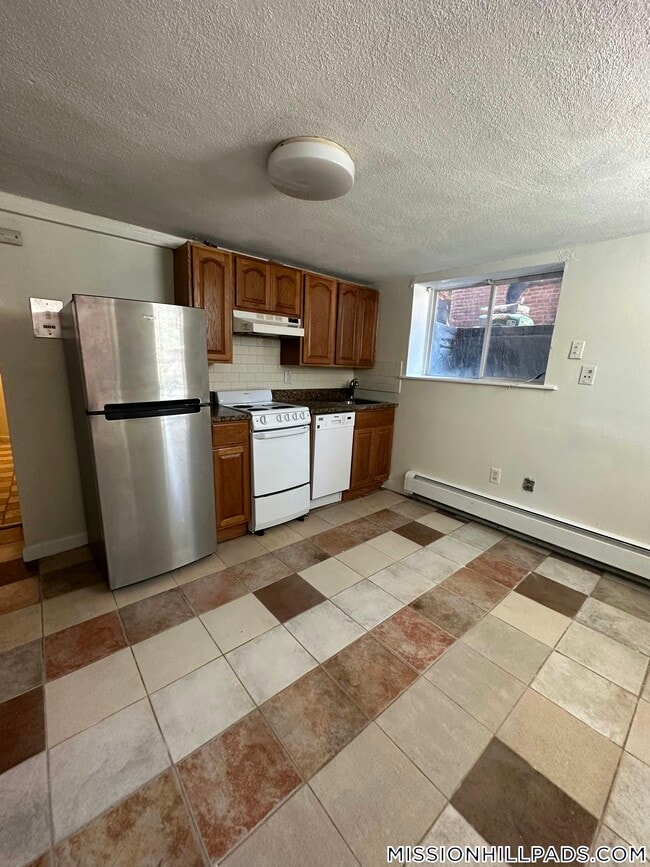 Building Photo - 10 Wait St