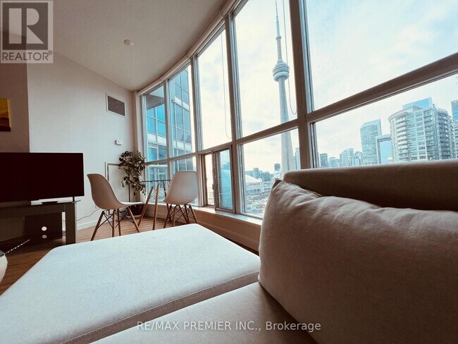 Building Photo - 208-2208 Queens Quay W