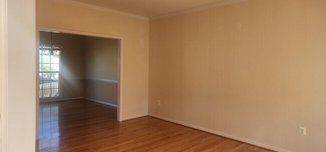 Foto del edificio - Sought after River Meadows