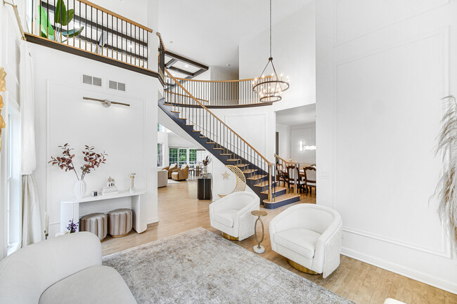 Foto del edificio - 902 Red Oak Dr