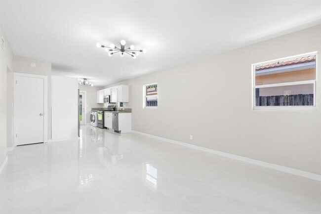 Building Photo - 1650 Jackson St