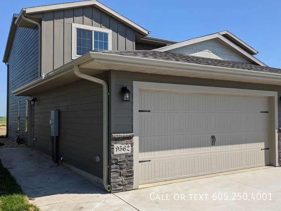 Foto principal - 3 Bed 1.5 Bath on the West Side of Sioux F...