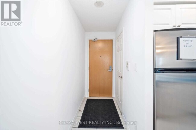 Building Photo - 88-2688 Grangeway Ave