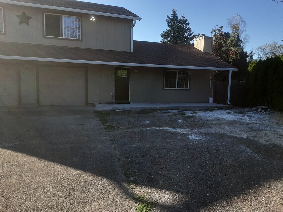 Photo - 14702 SE 16th Cir (Vancouver, WA)