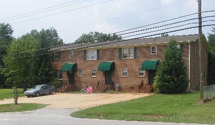 Primary Photo - 102 N Main St