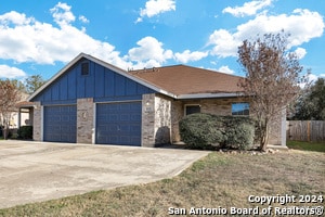 Building Photo - 1076 Misty Acres Dr