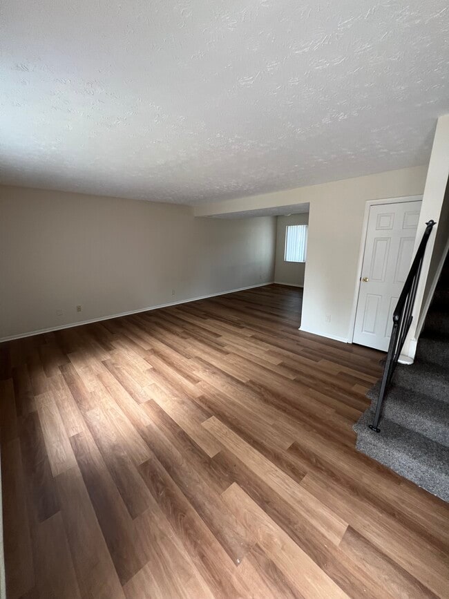 Building Photo - Mapleview Terrace Apartments