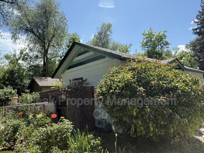 Foto del edificio - 519 E Plum St