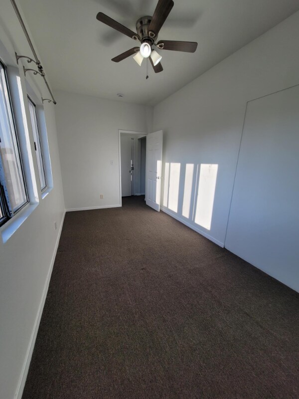 Building Photo - 4530 S Normandie Ave