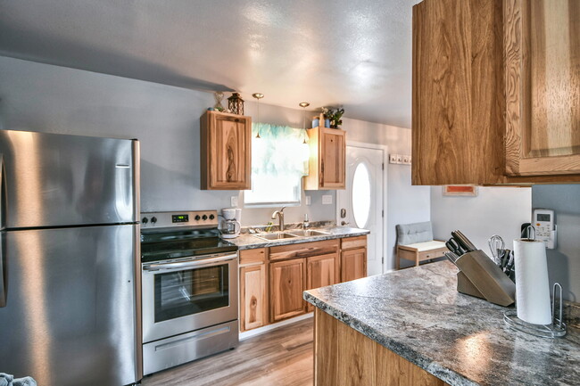 Building Photo - 824 S Blue Quail Ct