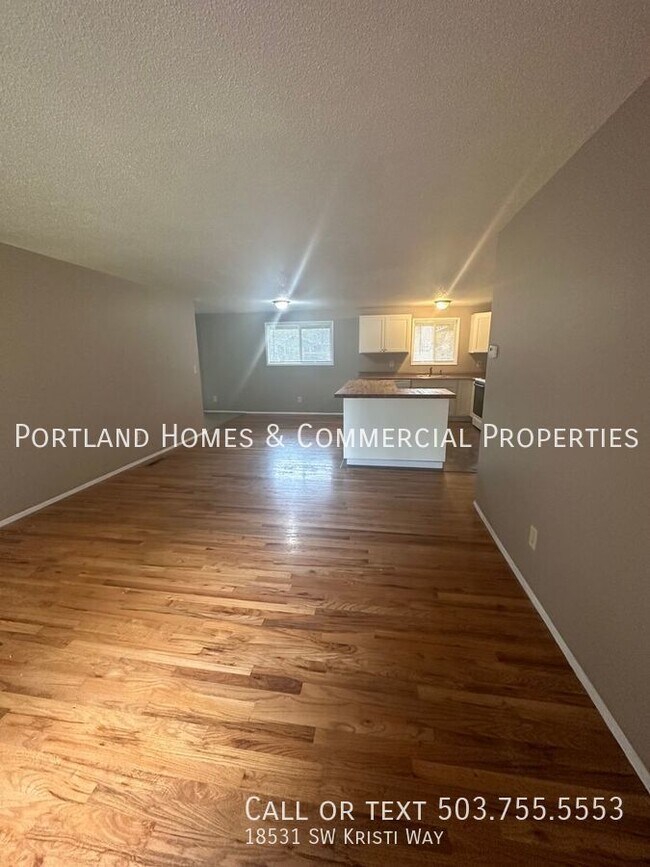Foto del edificio - Lake Oswego 3bdrm House