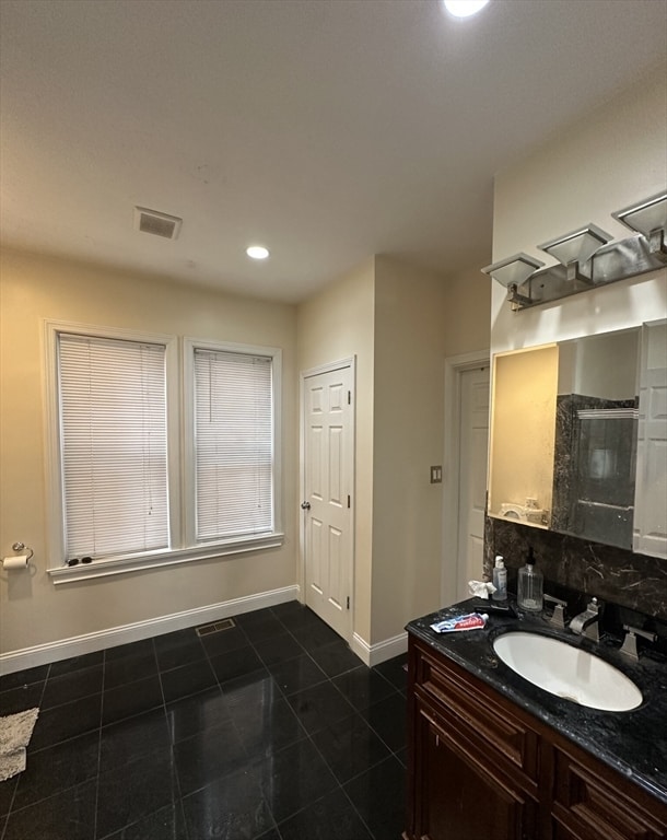 Building Photo - 8 Montfern Ave